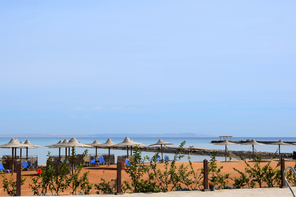 2-комнатная квартира в Turtles Beach Resort с курортными удобствами — Turtles Beach Al Ahyaa