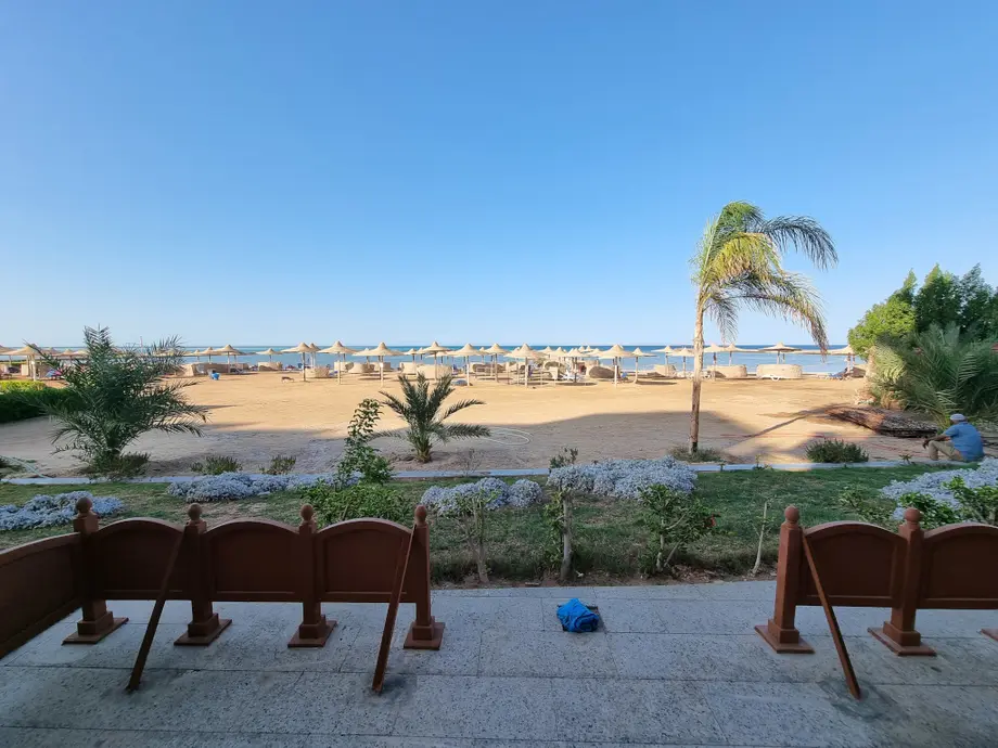 1-bedroom apartment with private beach access in Turtles Beach Resort — Turtles Beach Al Ahyaa